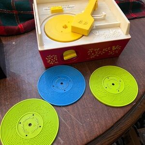 1971 Vintage original Fisher-Price record player with three records